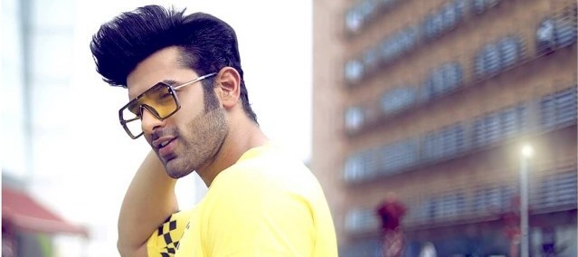 Bigg boss contestant Paras Chhabra has landed into the new controversy