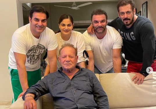 Happy Fathers Day: Salman Khan shares a delightful family picture with dad Salim Khan, Sohail and Arbaaz